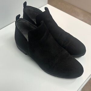 Dr. Scholl's Black Ankle Boots with Soft Fabric and Rounded Toe